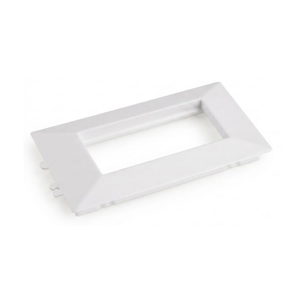 UN18164 CNL Nosač za 3 utičnice 45x45 parapetnog kanala 100x50 10051-12