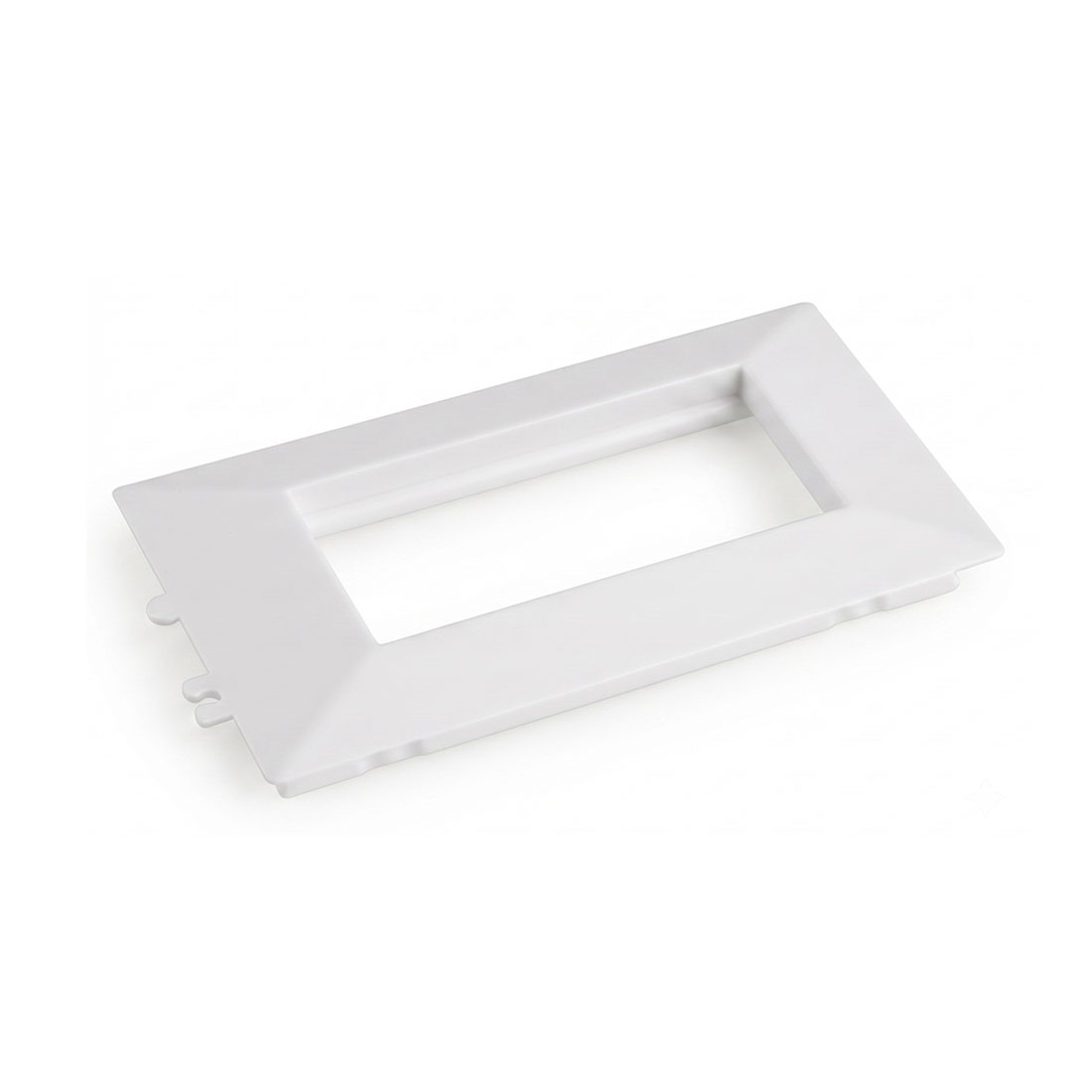 UN18164 CNL Nosač za 3 utičnice 45x45 parapetnog kanala 100x50 10051-12