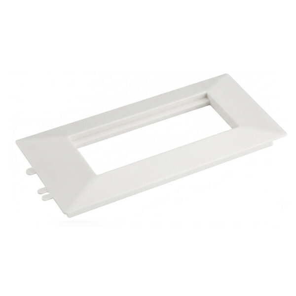 UN18177 CNL Nosač za 4 utičnice 45x45 parapetnog kanala 100x50 10051-13