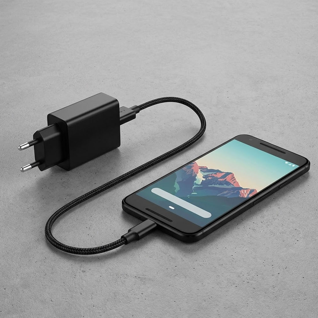 UN17661 USB punjač 230V / 5V, 2A crni